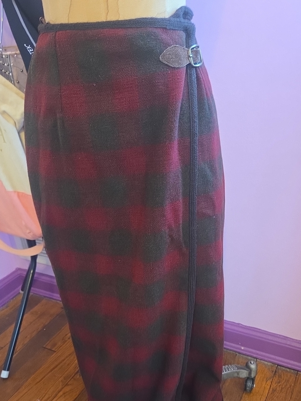 Banana Republic 100% Wool.Red and Black Plaid Wrap Maxi Skirt.(Made in Italy)